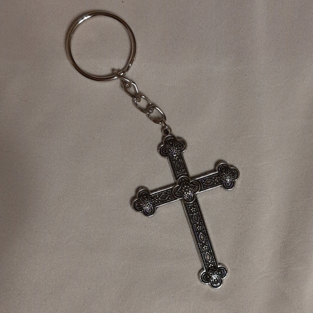 Ornate Cross Keychain